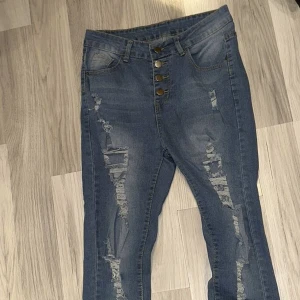 Jeans - Jeans med hål