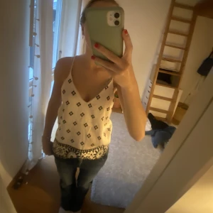 Satin linne - Jätte fint linne med coolt mönster💕🥰