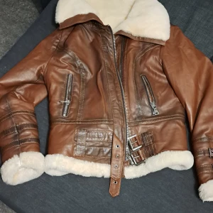 Jacka  - Storkel 36, mycket bra skick