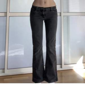 Fina gråa jeans som knappt är använda! 💕 (lånade bilder) 