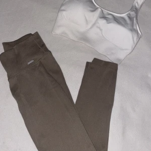 Aimn beige tights - Sköna&snygga tights som endast är använda 2 gånger, nästan nyskick🩷 