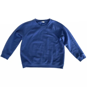 Collegetröja - HELT OANVÄND oversized collegetröja från HM