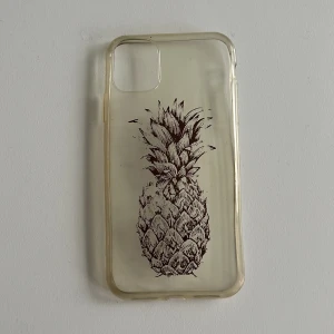 iPhone 11/xr skal - Fint skal med annans på i bra skick! Säljer då jag har ny mobil😊