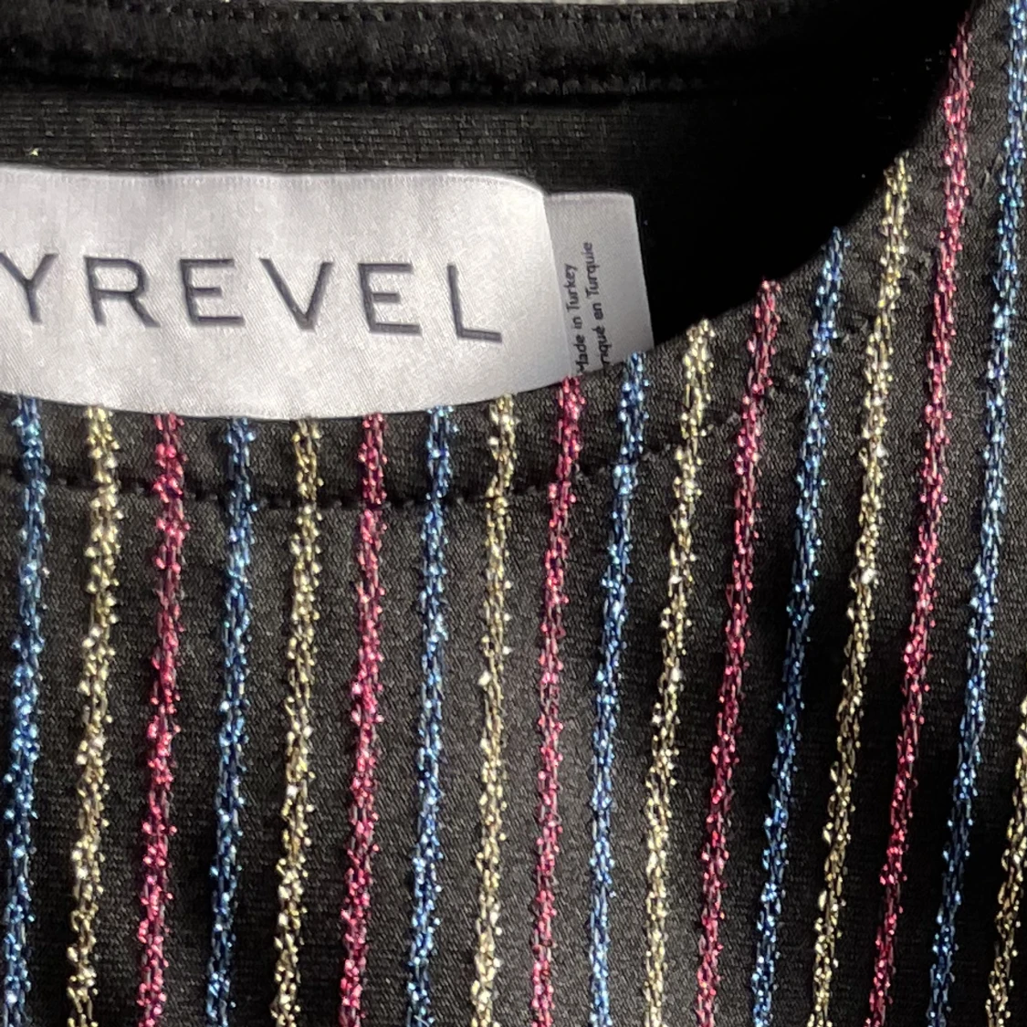 Glitterrandig tröja