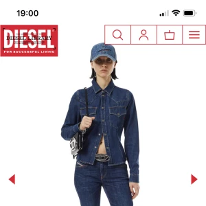 Diesel jeans - Köpta för en månad sen och aldrig använda!! Säljer endast för 1200 då nypris var 1600❤️❤️passar mig som bär s/m!!