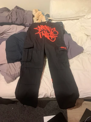 Minus two cargos - Streetmärke minus two cargo pants