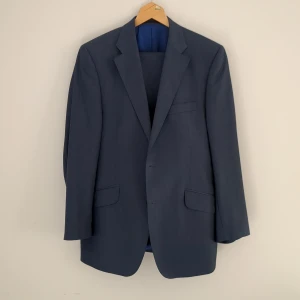 Boateng suit - Lovely suit. Worn once. Trousers 34R Jacket 50R