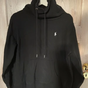 Ralph lauren hoodie - Bra skick använd fåtal gånger pris 650