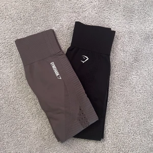 Gymshark tights - Säljer dessa gymshark-tightsen som aldrig har kommit till användning. Båda är i storlek S💕 