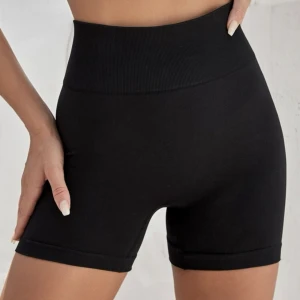 Shorts - Svarta gymshorts från shein. Säljer då jag använder ett par andra🖤