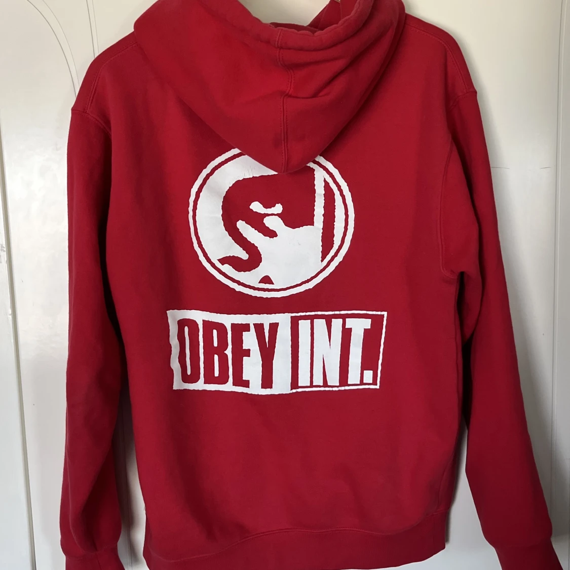 Röd hoodie, Obey, small - 90