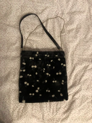 Liten Tote bag  - Säljer denna pga den kommer inte till användning 🎀✨