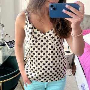 Topp! - Så snygg prickigt linne! 