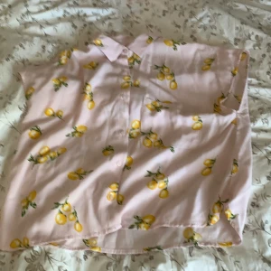 Citron och rosa tröja  -  Citron 🍋, rosa,