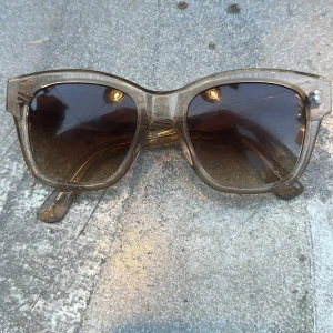 Chimi 07 Ecru - Chimi i bra skick 1 år gamla 