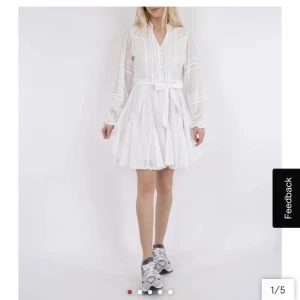 Neo noir klänning - Säljer denna superfina, oanvänd!!! Slutsåld på nätet. 