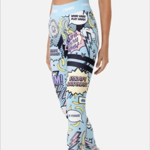 Stronger tights  - Storlek S, inköpspris 799kr, inte använts jätte mycket, bra skick 