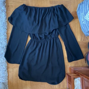 Cool klänning  - Skriv för bilder på!