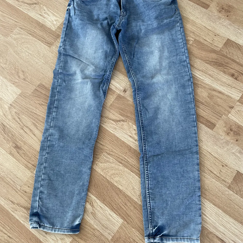 Jeans för kille, Narrow Denim by Lindex. Jeans & Byxor.