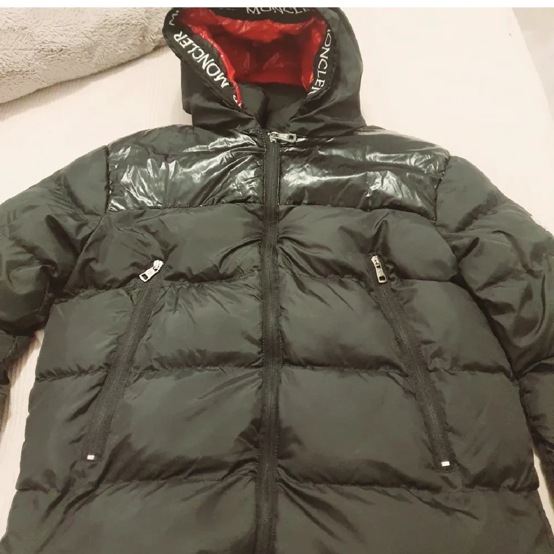 Fin Moncler jacka  - 90