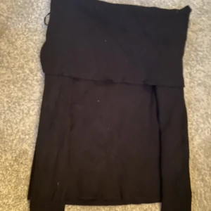 Off shoulder tröja - Så snygg off shoulder tröja i storlek  XS!