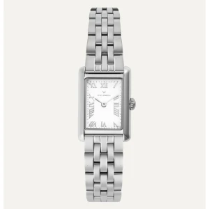 Mockberg klocka  - Säljer denna silvriga klocka från mockberg då jag hellre vill ha en guldig. Köpt i somras och är använd endast 3-4 gånger, inga defekter!!! NYPRIS 1599kr