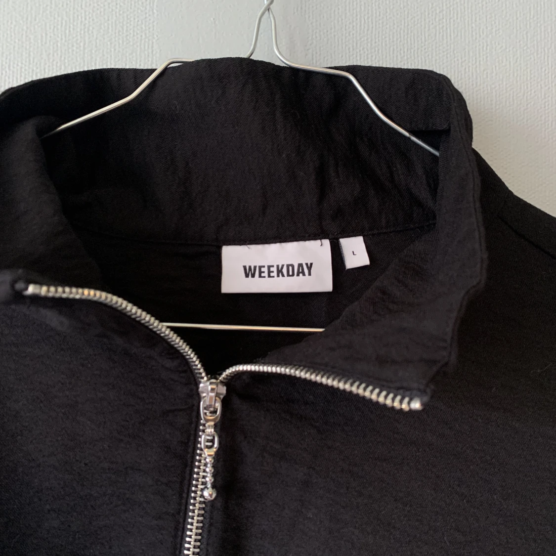 Halvcropad tröja Weekday - 91