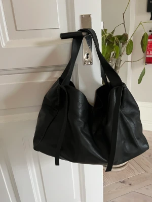 Wera skinnväska - Väska i äkta skinn!  Använd 2 gånger