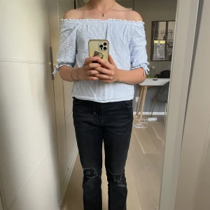 Blus  - Säljer min blus då den har blivit för liten för mig💕