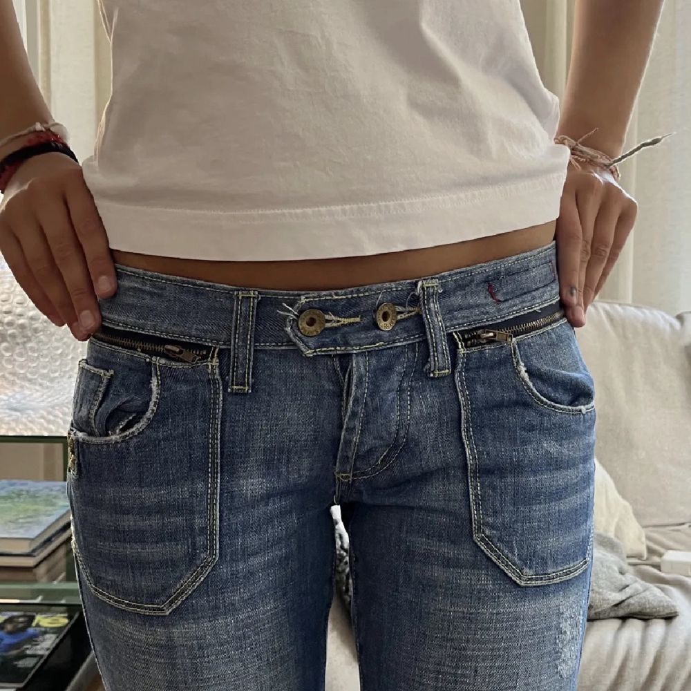 Blå Låg midjade jeans - | Plick Second Hand