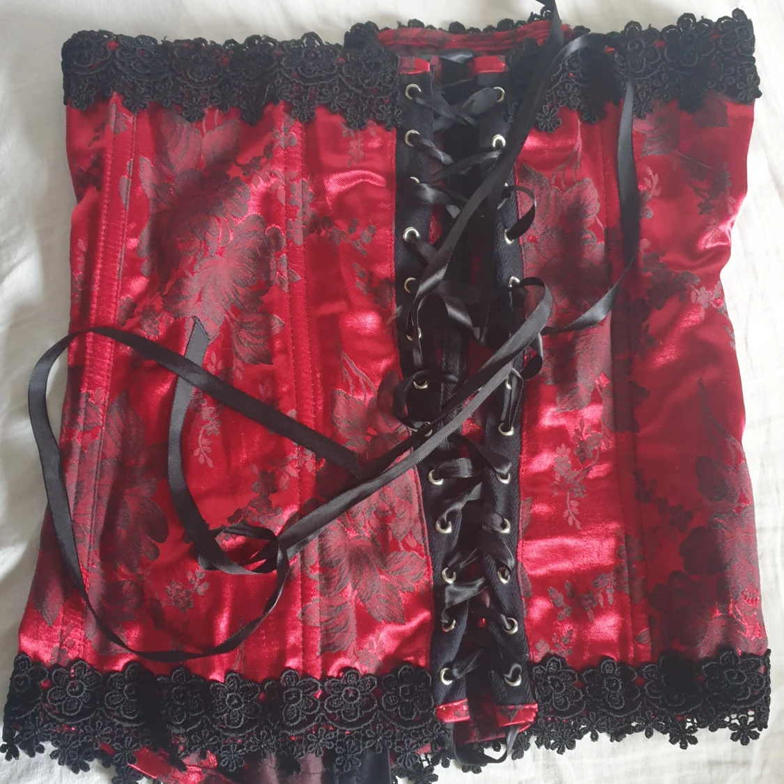 Röd/svart Korsett  - 91