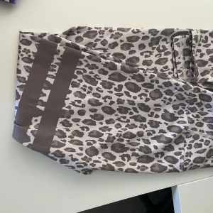 Stronger - Stronger tights, stl. Xs. Aldrig tränade i.