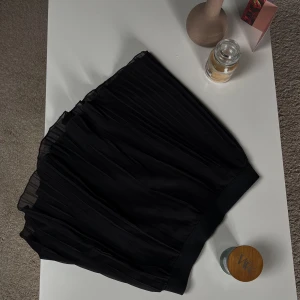 Kjol  - Så fin kjol, i toppenskick🩷