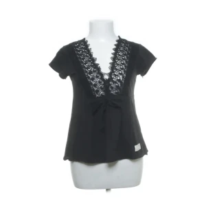 Spetstopp odd molly❤️ - Superfin spetstopp från odd molly, perfekt till ett par jeansshorts. Toppenskick ❤️🤩