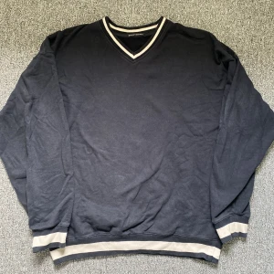 Brandy sweatshirt  - Tänkte sälja min brandy sweatshirt som jag inte använder längre. Den är i fint skick med inga defekter :) skriv privat för mer information 