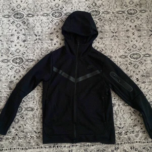 Nike tracksuit  - Det är bara hoodie inte byxor