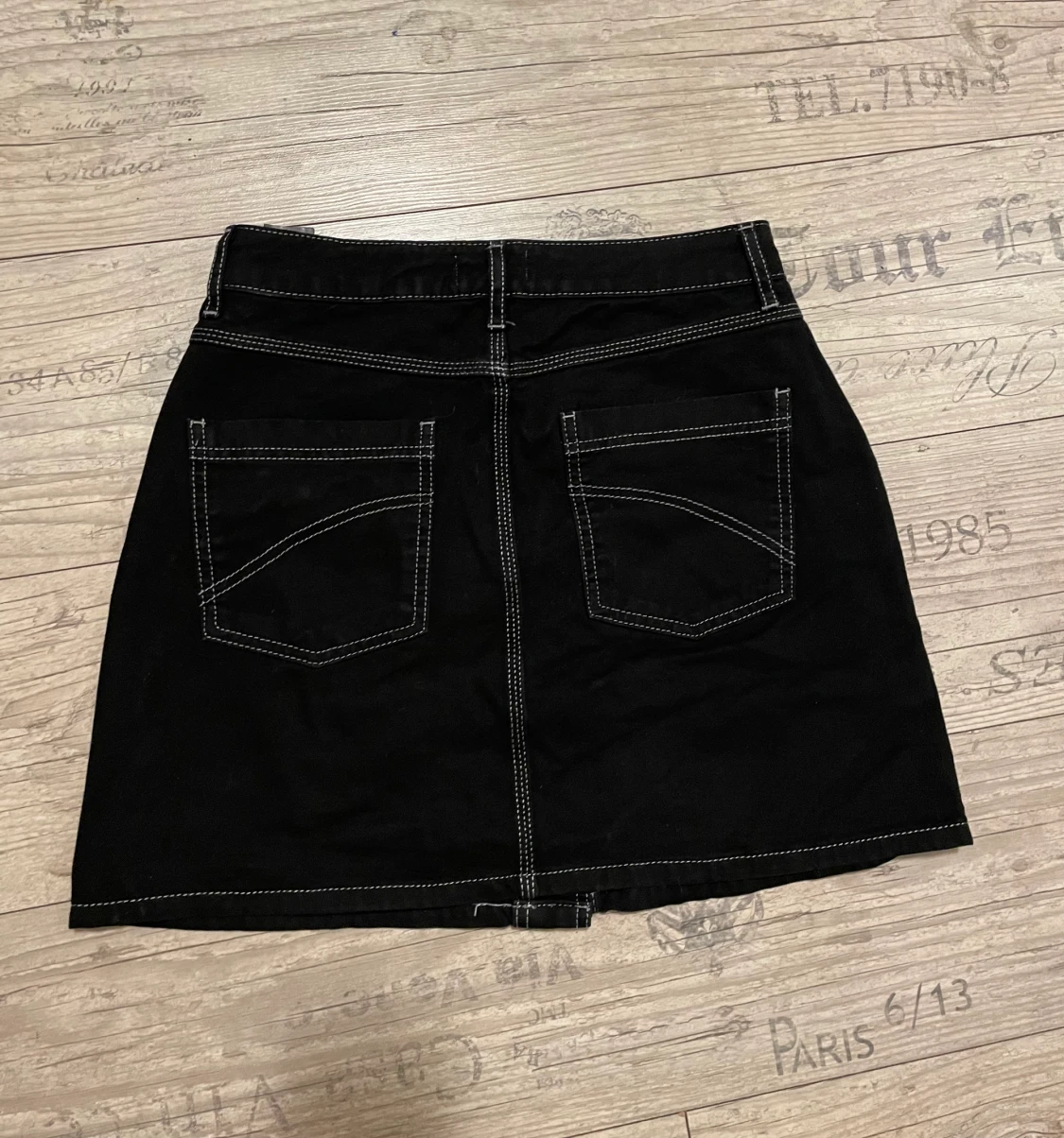 Svartvit minikjol - 90