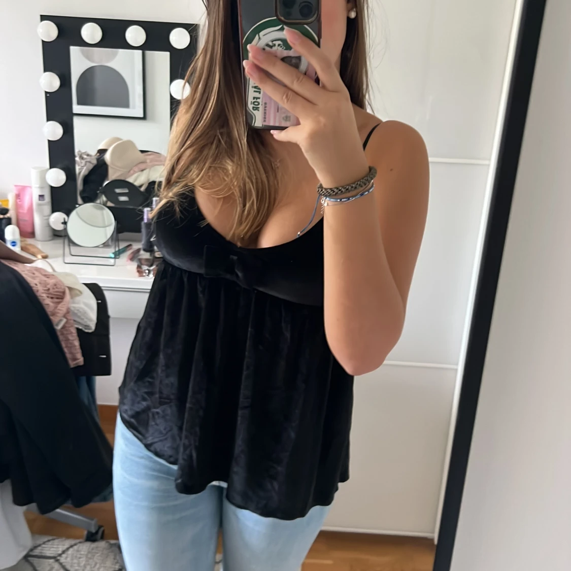 Sametes topp med rosett - 90