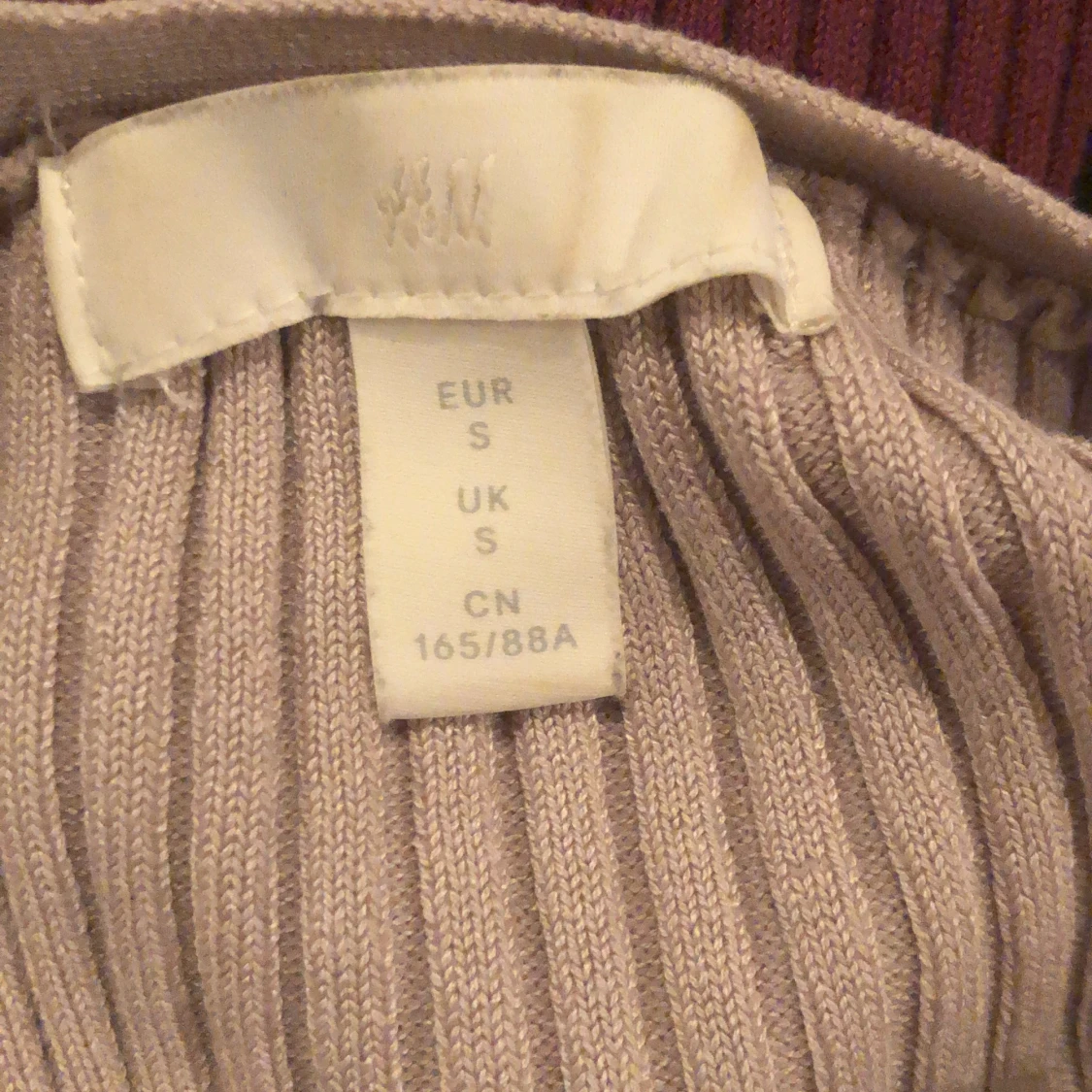 Ribbstickad tröja från hm - 90