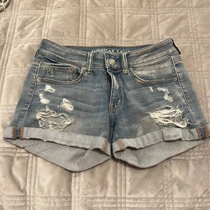 American eagle jeansshorts - Jeans shorts i strl M 💙 fint skick