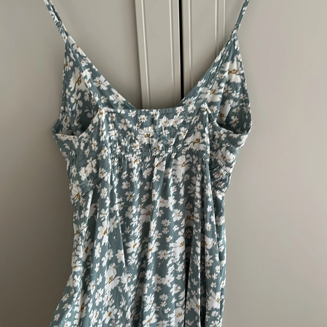 Blommig klänning   - 91