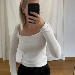 Tröja - Tight ribbad tröja.
