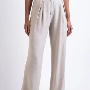 Madlady Sienna Byxor Tall - Sommarbyxor som inte kommer till användning