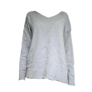 Ljusblå tjocktröja - Vet inte varför den såg grå ut på bilderna men tröjan är ljusblå. Aldrig använd och i toppskick. Storlek M-L, var ett impulsköp från lager157. Priset kan diskuteras🫶