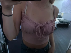 Linne - Linne ifrån shein som jag aldrig har använt , köptes förra året så inget fel på den och är som ny kan man säga 