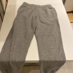 Mjukis - Ett par chamion mjukis som är i jätte bra skick. Skriv för fler frågor💗💗💗