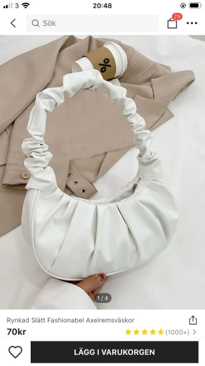 Väska  - Har köpte denna super fina  väska🤩 men aldrig använt. Vill sälja den pågrund av att jag har andra likadana. 