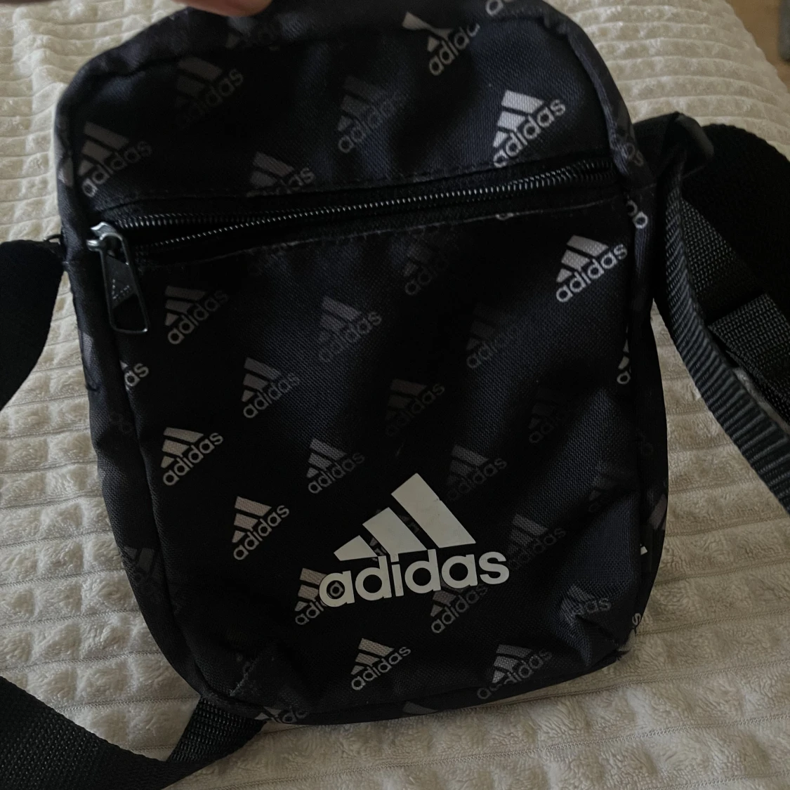 Adidas väska 