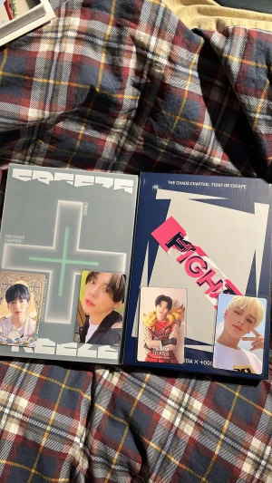 TXT album  - Första bilden: 200kr styck inklusive photocards och alla andra inclusions   Bild två: 165kr, inklusive photocard och alla inclusions  Fraktas via PostNord, du betalar frakten :)