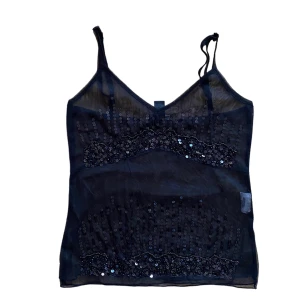 paljett topp - snygg genomskinlig paljett topp från gammal h&m. Köparen står för frakt. Använd gärna ”köp nu”. ❤️